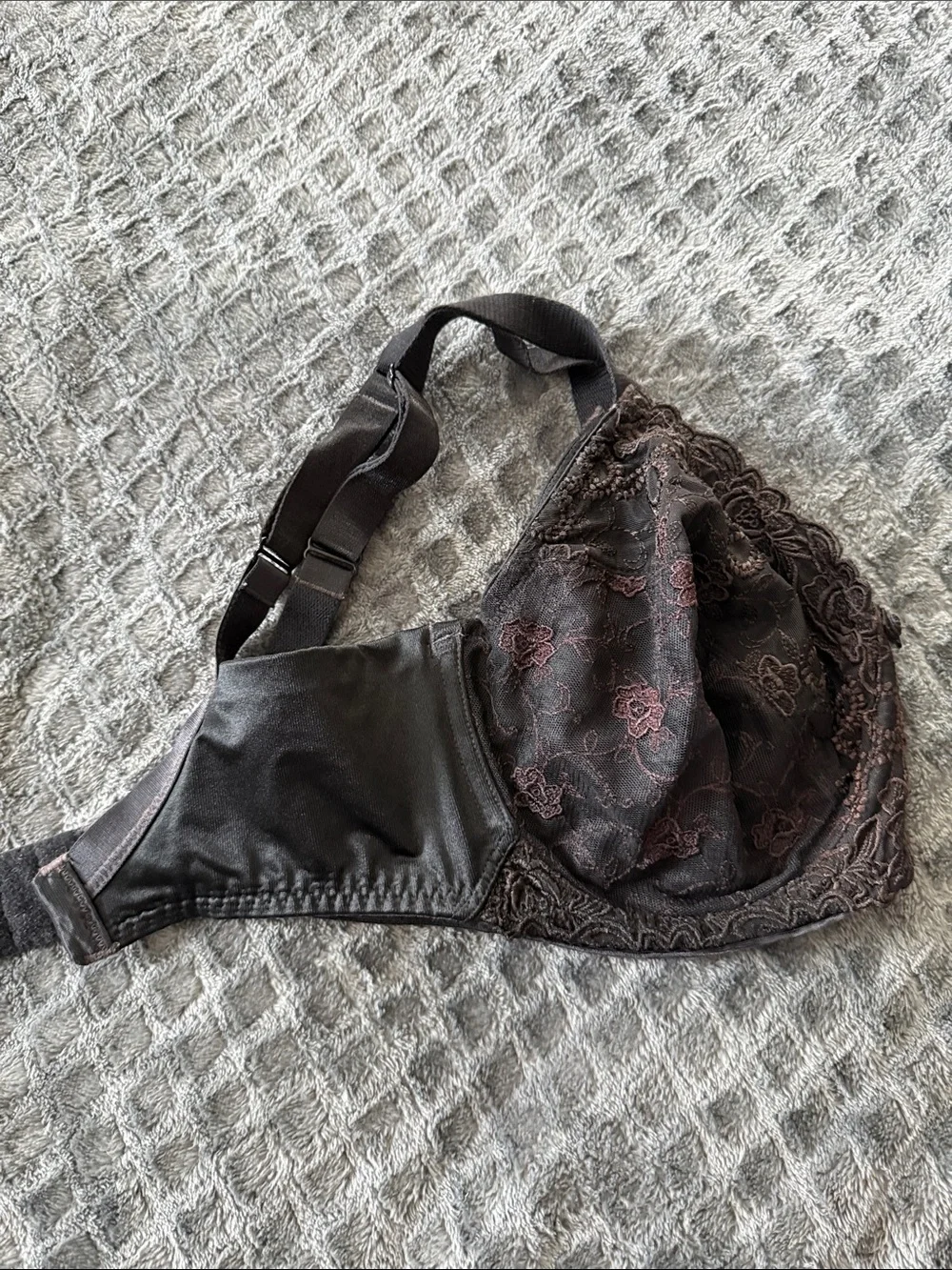 Wacoal Brown Lace Underwire Bra with Floral Embroidery